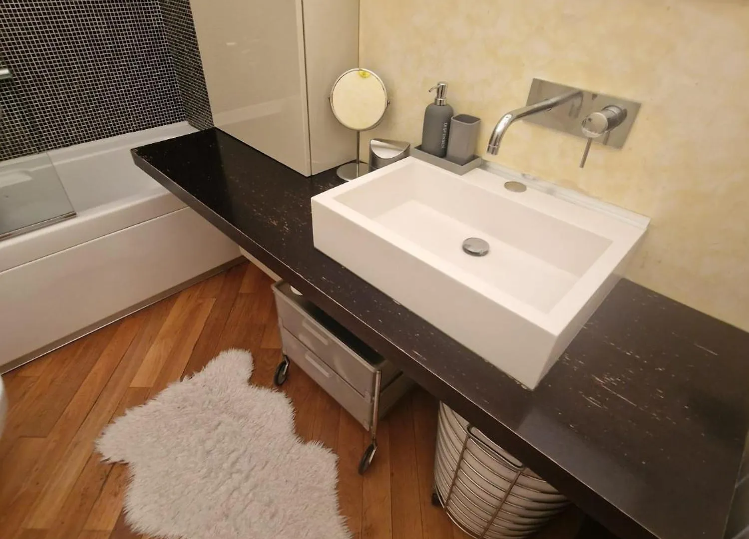 Whippet House Apartment Bergamo 0*,  Italy